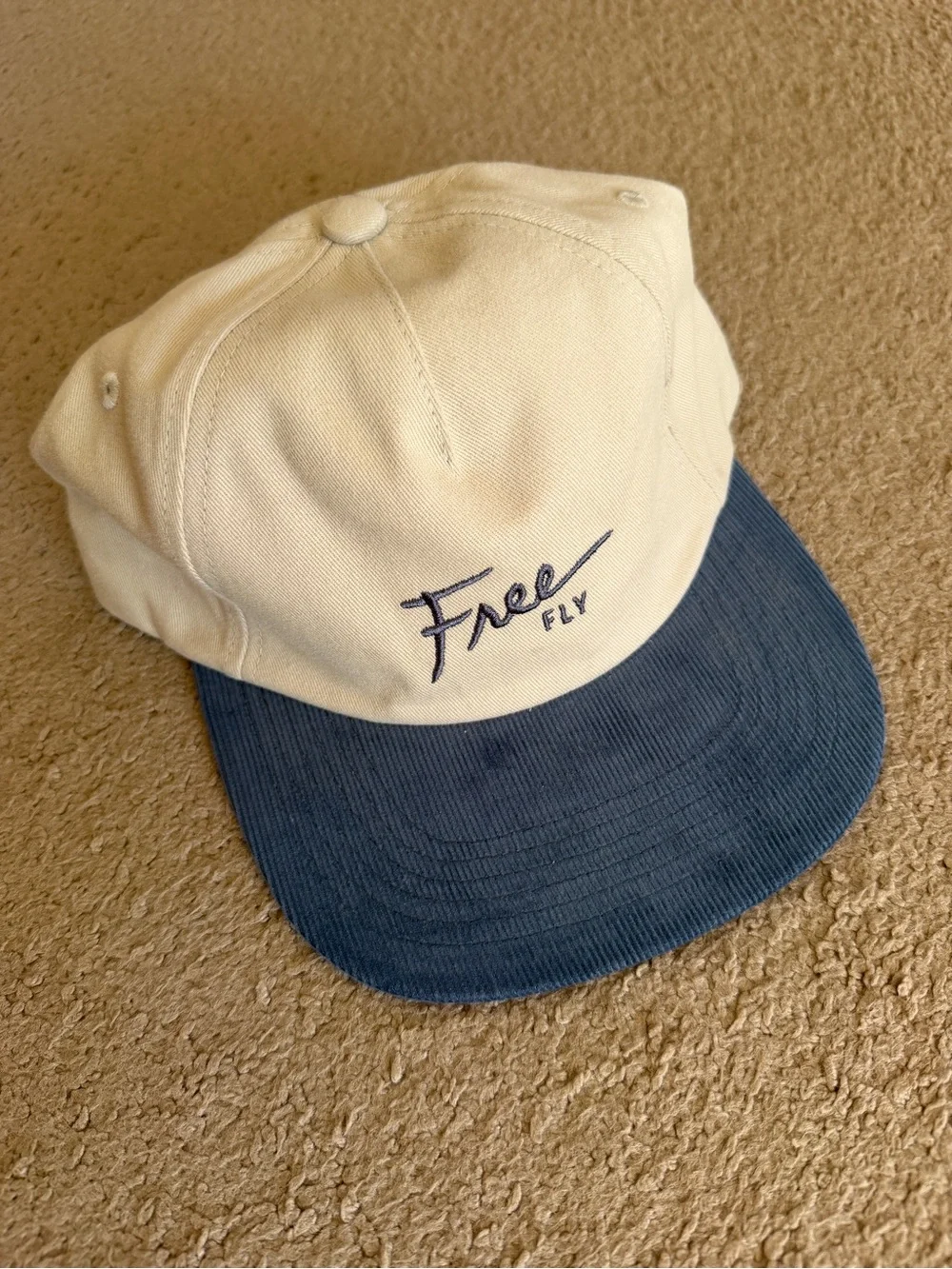 Free fly hat - Picture 1 of 2